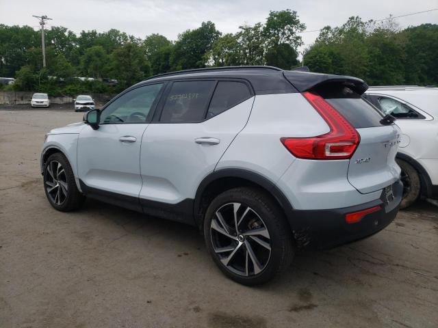 YV4162UMXM2617392 - 2021 VOLVO XC40 T5 R-DESIGN WHITE photo 2