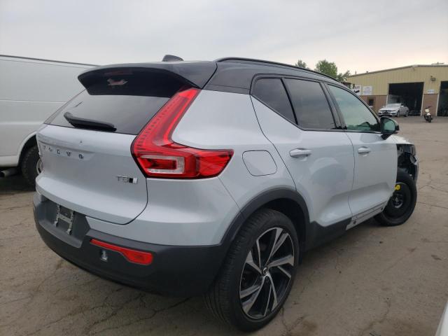 YV4162UMXM2617392 - 2021 VOLVO XC40 T5 R-DESIGN WHITE photo 3