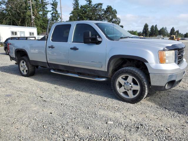 1GT423CGXBF134620 - 2011 GMC SIERRA K3500 SLE SILVER photo 4