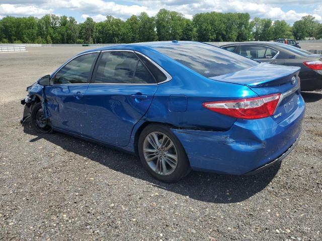 4T1BF1FK3HU690185 - 2017 TOYOTA CAMRY LE BLUE photo 2