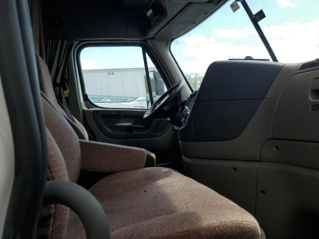 3AKJGLFG3KDKL4318 - 2019 FREIGHTLINER CASCADIA 1 白色 照片 5