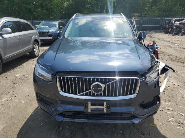 YV4A22PK0N1793526 - 2022 VOLVO XC90 T6 MOMENTUM BLUE photo 5