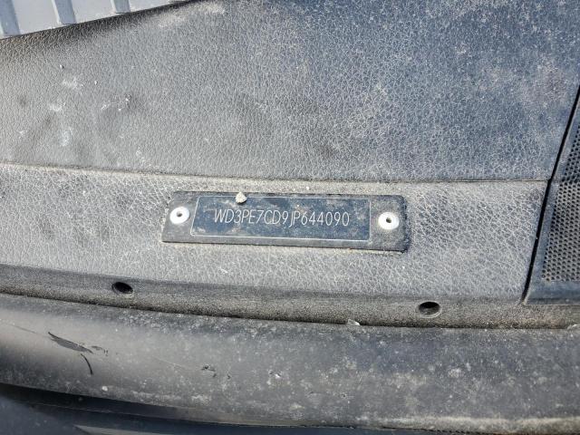 WD3PE7CD9JP644090 - 2018 MERCEDES-BENZ SPRINTER 2500 Blau Foto 12