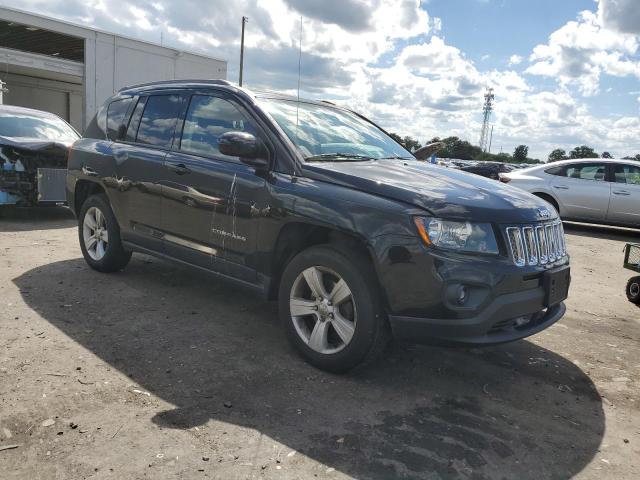 1C4NJDEB8GD731086 - 2016 JEEP COMPASS LATITUDE BLACK photo 4