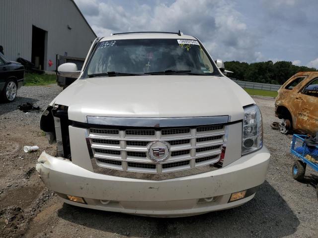 1GYS3CEF6BR356945 - 2011 CADILLAC ESCALADE PREMIUM WHITE photo 5