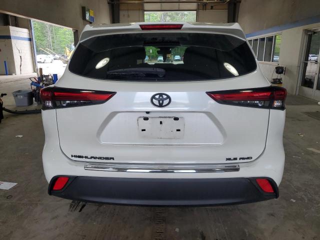 5TDGZRBH1MS057578 - 2021 TOYOTA HIGHLANDER XLE WHITE photo 6