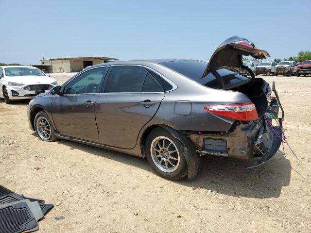 4T1BF1FK6HU389023 - 2017 TOYOTA CAMRY LE GRAY photo 2