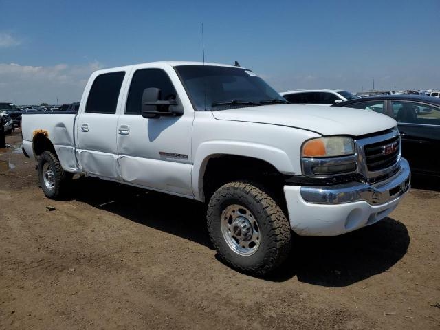 1GTHK23U56F128389 - 2006 GMC SIERRA K2500 HEAVY DUTY WHITE photo 4