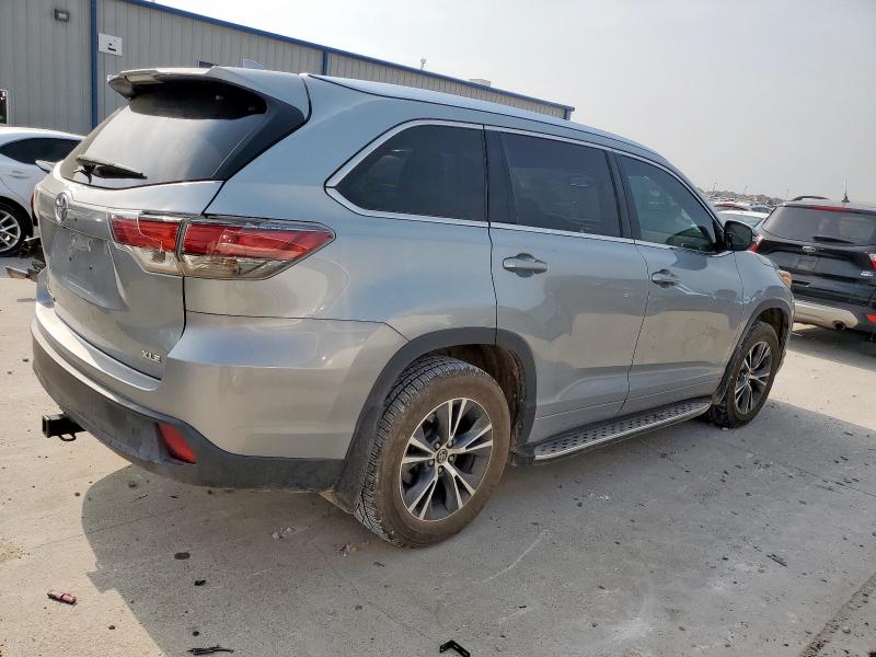 5TDKKRFH5GS500389 - 2016 TOYOTA HIGHLANDER XLE SILVER photo 3
