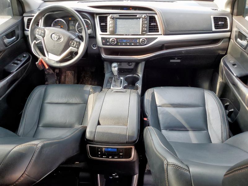 5TDKKRFH5GS500389 - 2016 TOYOTA HIGHLANDER XLE SILVER photo 8