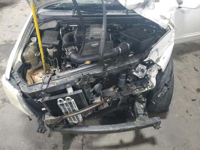 5N1AR18W25C748923 - 2005 NISSAN PATHFINDER LE WHITE photo 12
