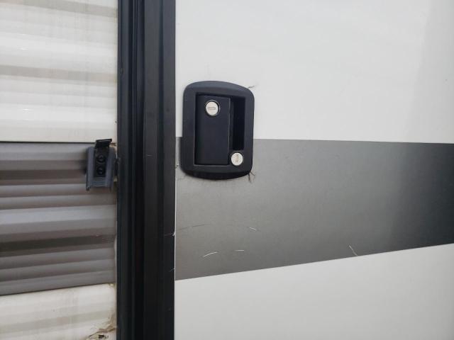 4YDTH1M22N7243327 - 2022 KEYSTONE TRAILER TWO TONE photo 6