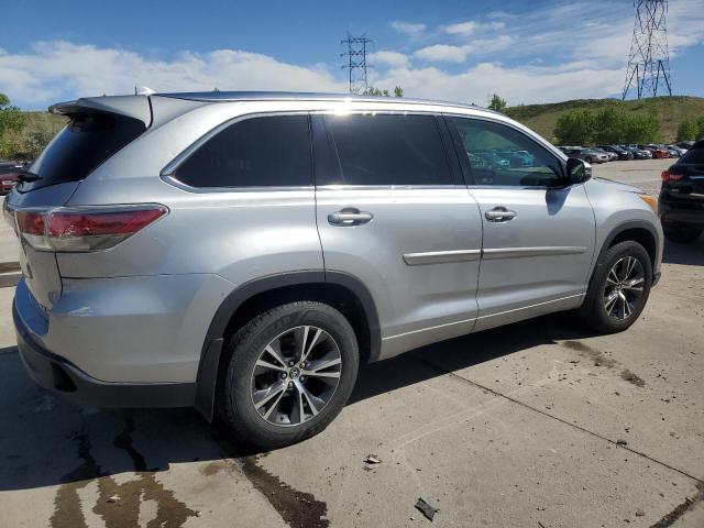 5TDJKRFHXGS278458 - 2016 TOYOTA HIGHLANDER XLE SILVER photo 3