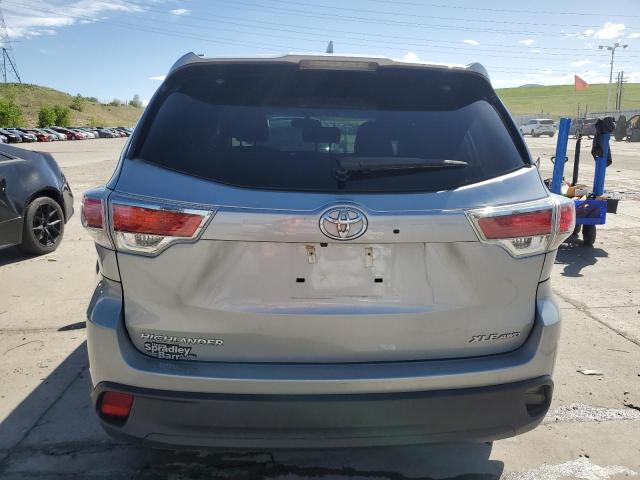 5TDJKRFHXGS278458 - 2016 TOYOTA HIGHLANDER XLE SILVER photo 6