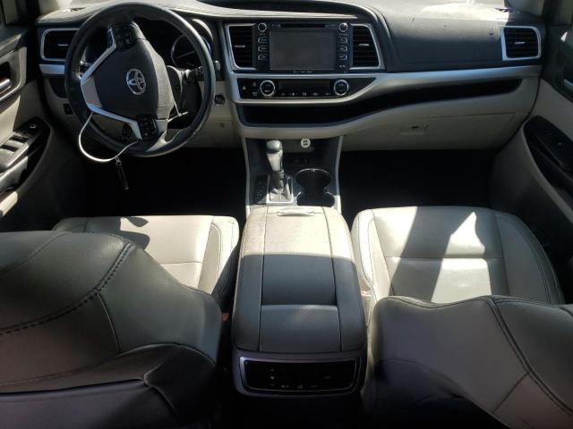 5TDJKRFHXGS278458 - 2016 TOYOTA HIGHLANDER XLE SILVER photo 8