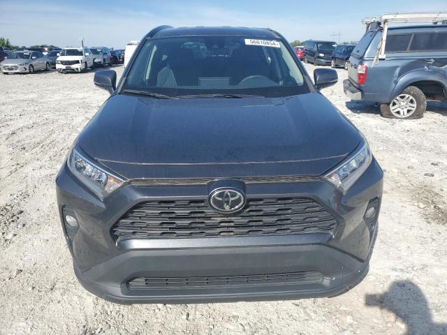 2T3W1RFV3MC099429 - 2021 TOYOTA RAV4 XLE GRAY photo 5