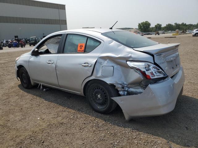 3N1CN7AP7HK468561 - 2017 NISSAN VERSA S SILVER photo 2