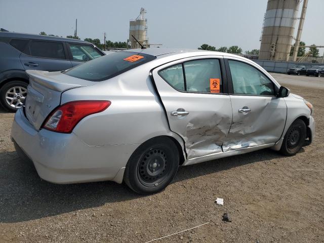 3N1CN7AP7HK468561 - 2017 NISSAN VERSA S SILVER photo 3