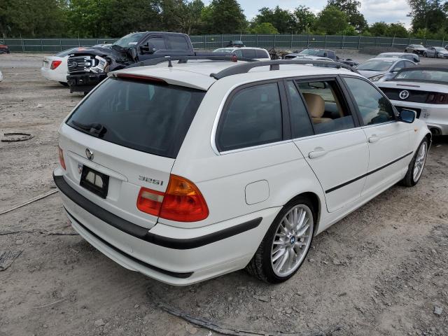 WBAEN33492PC10078 - 2002 BMW 325 IT WHITE photo 3