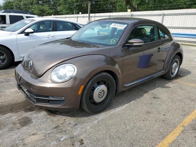 3VWJP7AT2CM628805 - 2012 VOLKSWAGEN BEETLE BROWN photo 1