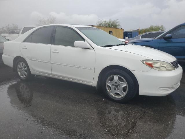 4T1BF32K32U032214 - 2002 TOYOTA CAMRY LE WHITE photo 4