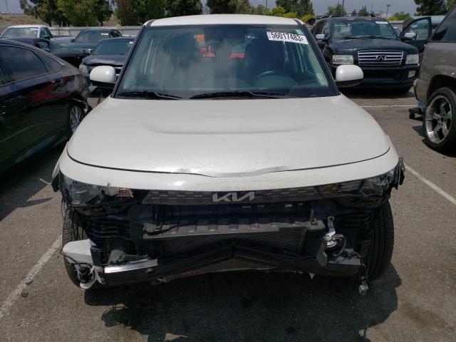 KNDJ33AU9P7864741 - 2023 KIA SOUL EX WHITE photo 5