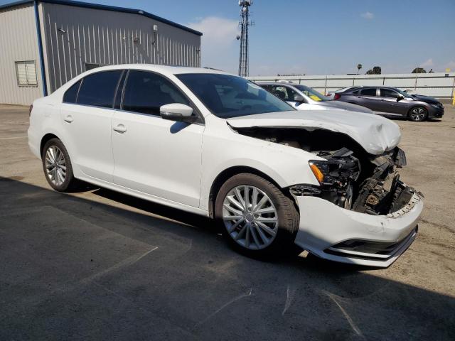 3VWL17AJ9GM382771 - 2016 VOLKSWAGEN JETTA SEL WHITE photo 4