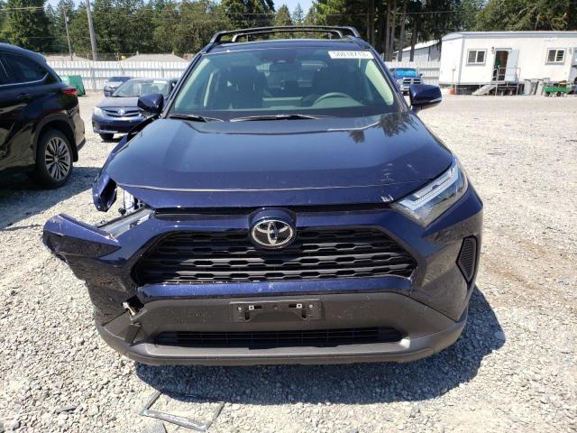 JTMP1RFV7PD096697 - 2023 TOYOTA RAV4 XLE BLUE photo 5