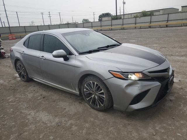 4T1B11HK0KU739510 - 2019 TOYOTA CAMRY L SILVER photo 4