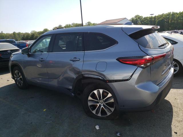 5TDGZRBHXMS070684 - 2021 TOYOTA HIGHLANDER XLE BLUE photo 2