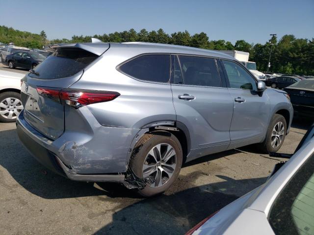 5TDGZRBHXMS070684 - 2021 TOYOTA HIGHLANDER XLE BLUE photo 3