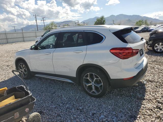 WBXHT3C55K5N04135 - 2019 BMW X1 XDRIVE28I WHITE photo 2