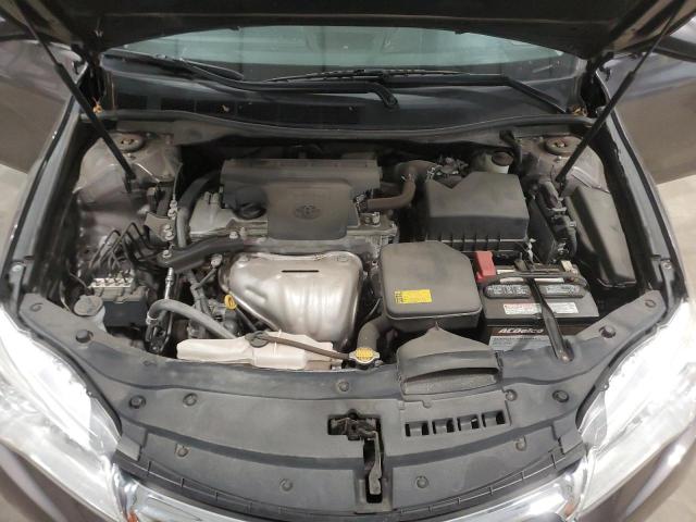 4T4BF1FK9FR452148 - 2015 TOYOTA CAMRY LE GRAY photo 11