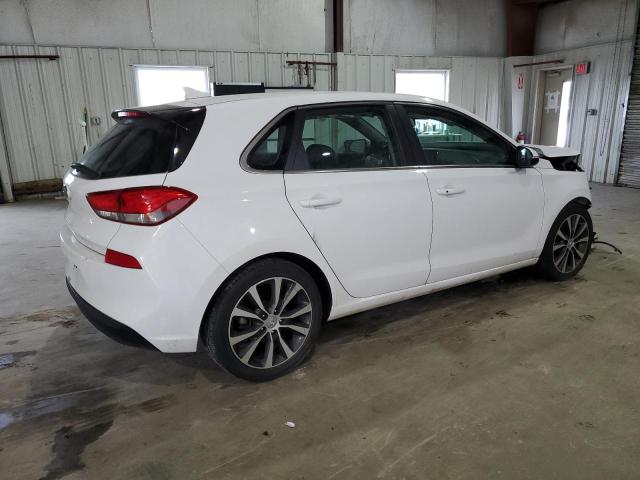 KMHH35LE9JU033180 - 2018 HYUNDAI ELANTRA GT WHITE photo 3