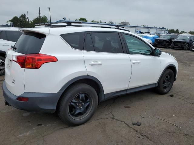 2T3BFREVXFW400099 - 2015 TOYOTA RAV4 LE WHITE photo 3