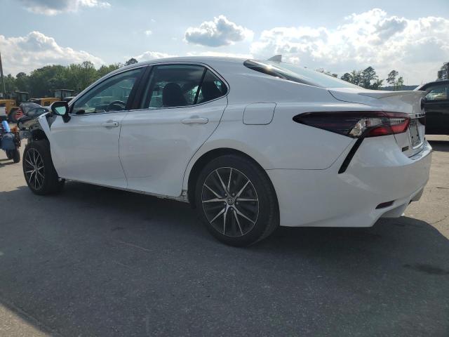 4T1T11AK3PU724389 - 2023 TOYOTA CAMRY SE NIGHT SHADE WHITE photo 2