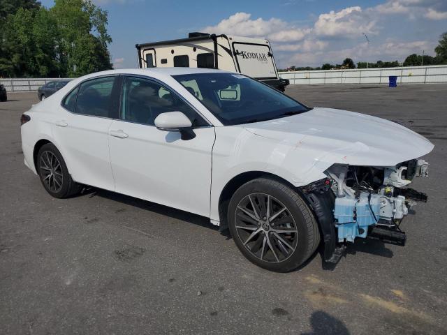 4T1T11AK3PU724389 - 2023 TOYOTA CAMRY SE NIGHT SHADE WHITE photo 4