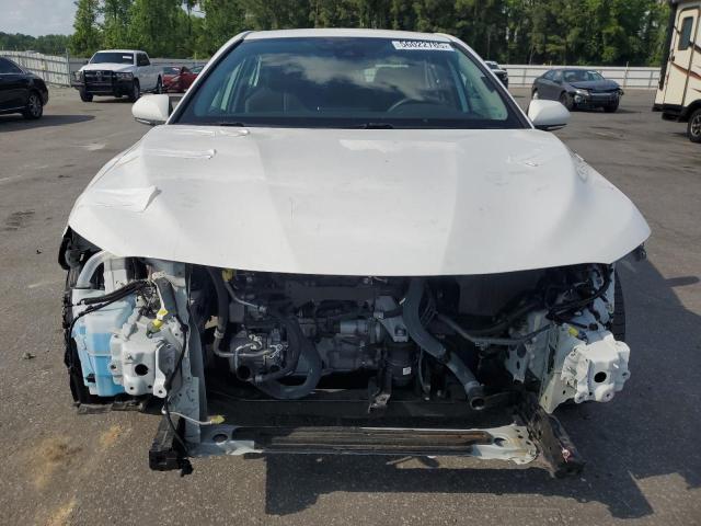 4T1T11AK3PU724389 - 2023 TOYOTA CAMRY SE NIGHT SHADE WHITE photo 5