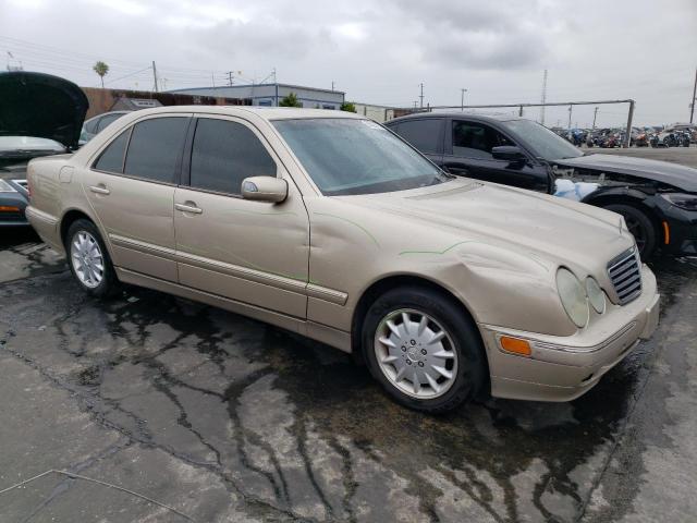 WDBJF65JX1B271059 - 2001 MERCEDES-BENZ E 320 TAN photo 4