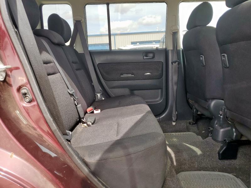 JTLKT324364031573 - 2006 TOYOTA SCION XB MAROON photo 10