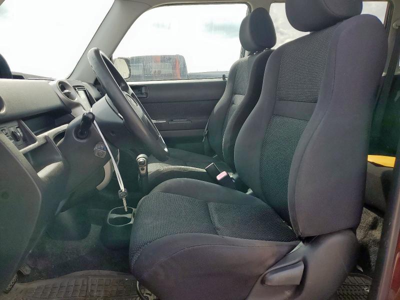 JTLKT324364031573 - 2006 TOYOTA SCION XB MAROON photo 7