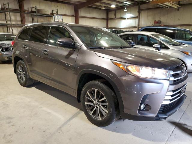 5TDJZRFH5HS405520 - 2017 TOYOTA HIGHLANDER SE GRAY photo 4