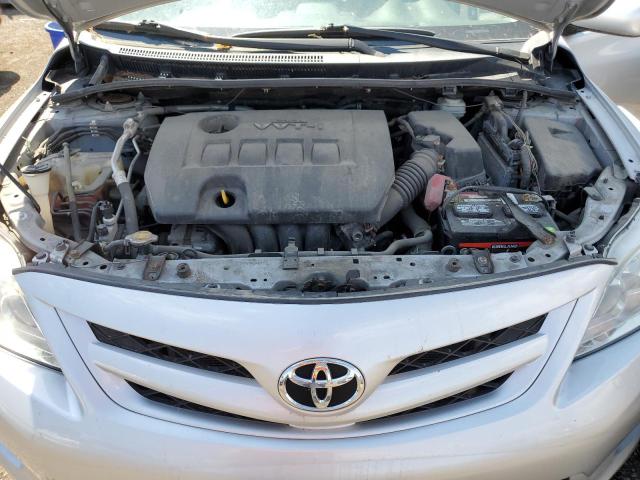 2T1BU4EEXDC005758 - 2013 TOYOTA COROLLA BASE SILVER photo 11