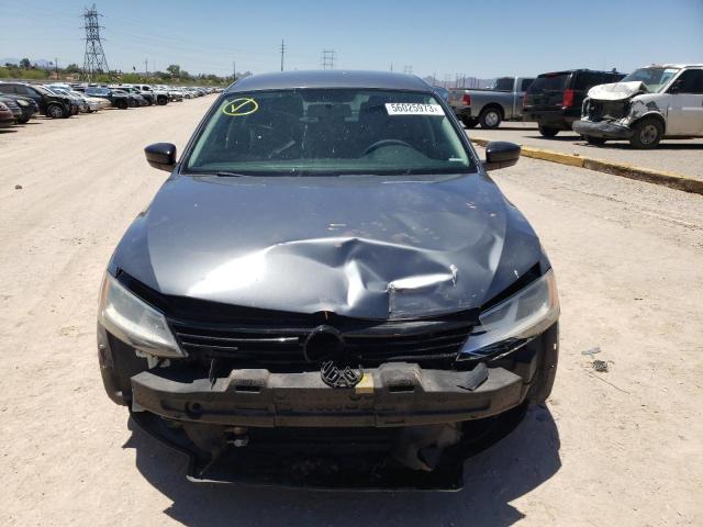 3VW2K7AJ8DM382149 - 2013 VOLKSWAGEN JETTA BASE فحمي صورة 5