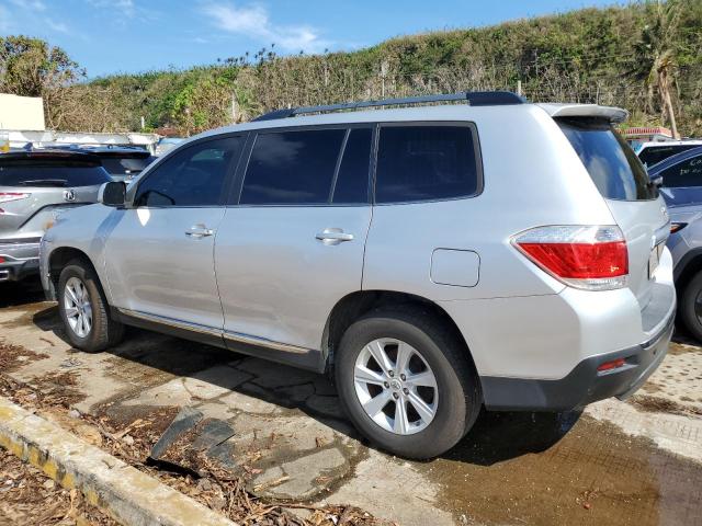 5TDZA3EH1CS029545 - 2012 TOYOTA HIGHLANDER BASE SILVER photo 2