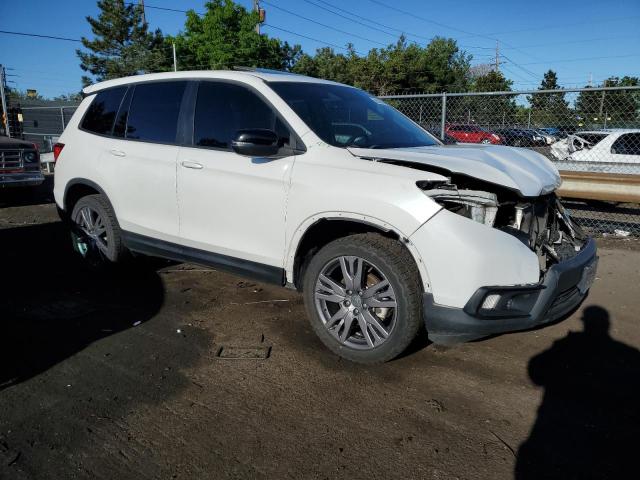 5FNYF8H53KB030193 - 2019 HONDA PASSPORT EXL WHITE photo 4