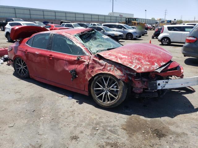 4T1G11AK5PU094845 - 2023 TOYOTA CAMRY SE NIGHT SHADE RED photo 4