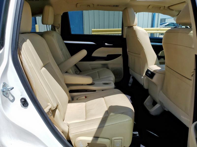 5TDKKRFH2GS135976 - 2016 TOYOTA HIGHLANDER XLE WHITE photo 11