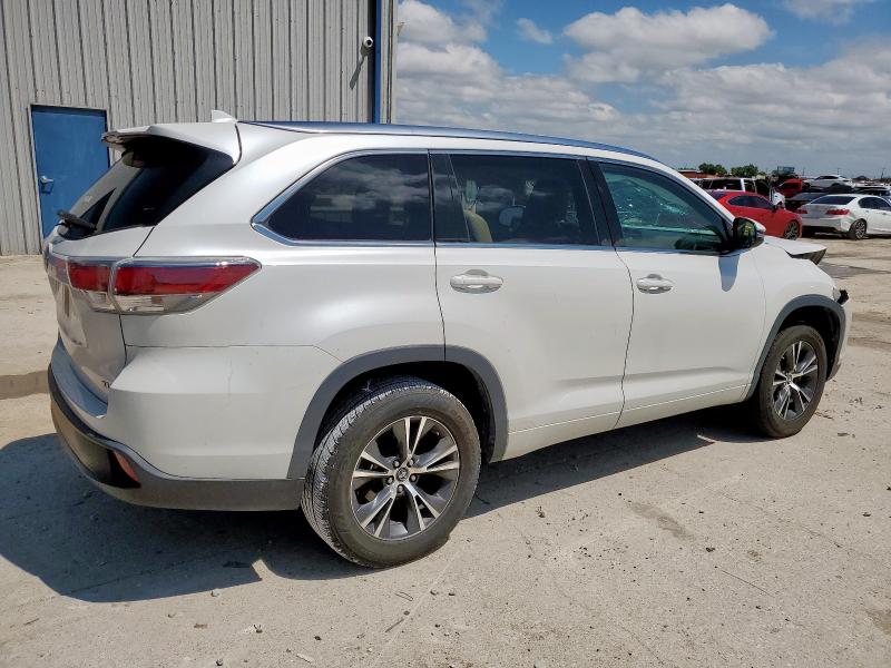 5TDKKRFH2GS135976 - 2016 TOYOTA HIGHLANDER XLE WHITE photo 3