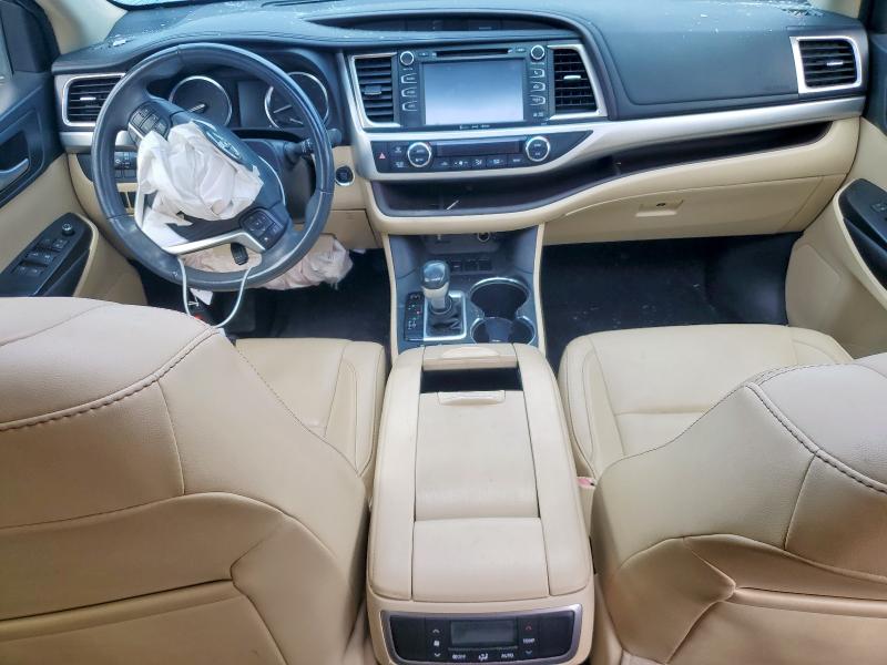 5TDKKRFH2GS135976 - 2016 TOYOTA HIGHLANDER XLE WHITE photo 8